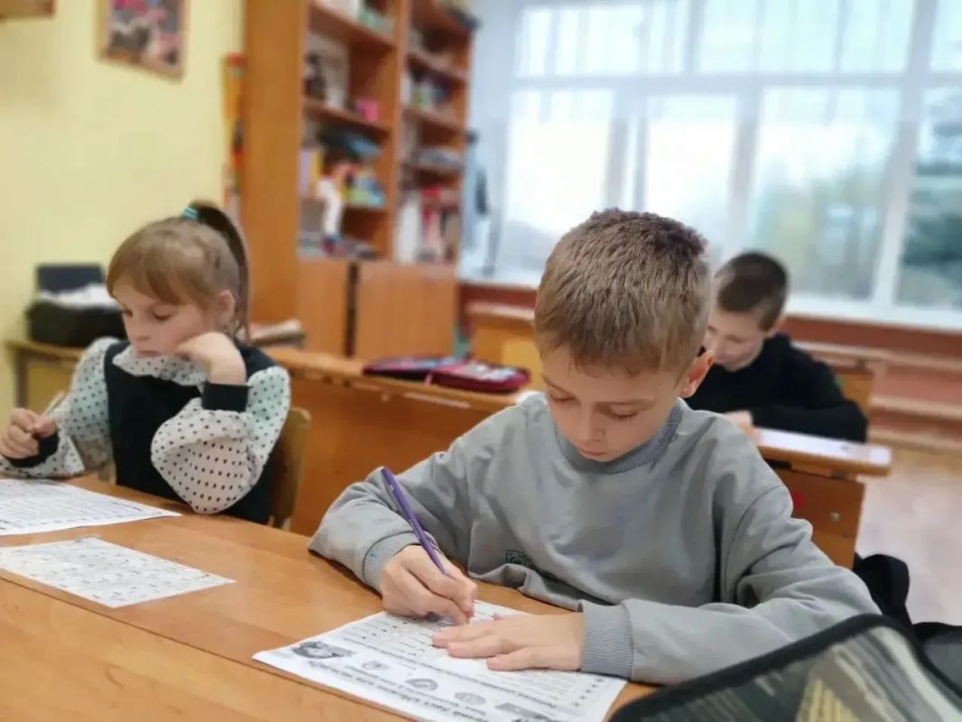 Разговоры о важном. В школах и колледжах Смоленщины прошло очередное занятие «Разговоры о важном» Разговоры о важном. В школах и колледжах Смоленщины прошло очередное занятие «Разговоры о важном»