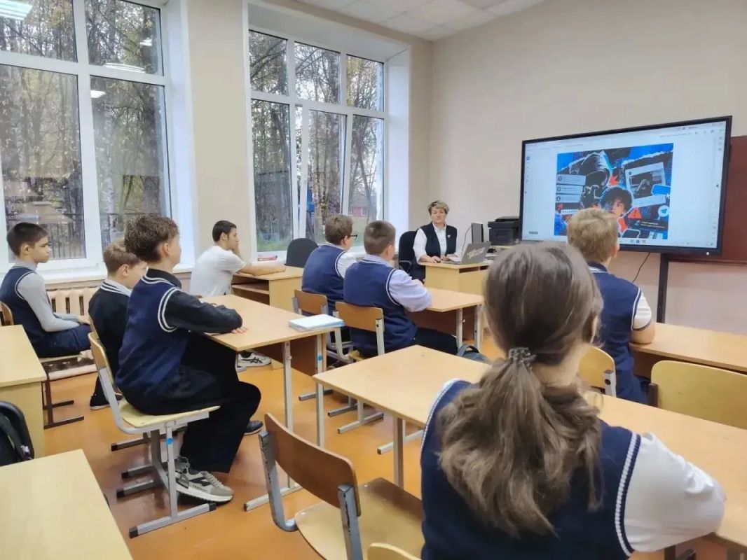 Разговоры о важном. В школах и колледжах Смоленщины прошло очередное занятие «Разговоры о важном»
