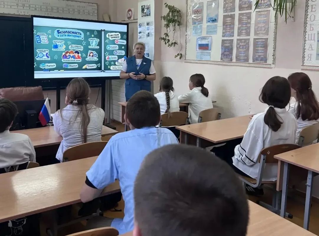 Разговоры о важном. В школах и колледжах Смоленщины прошло очередное занятие «Разговоры о важном» Разговоры о важном. В школах и колледжах Смоленщины прошло очередное занятие «Разговоры о важном»