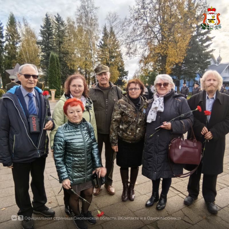 Смоляне приняли участие в памятных мероприятиях в Ленино Смоляне приняли участие в памятных мероприятиях в Ленино
