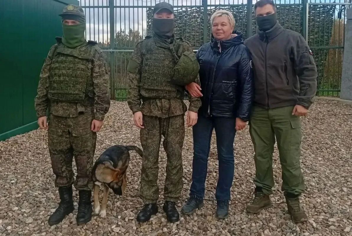 Смоленские бойцы ПВО получили поздравления в День отца Смоленские бойцы ПВО получили поздравления в День отца