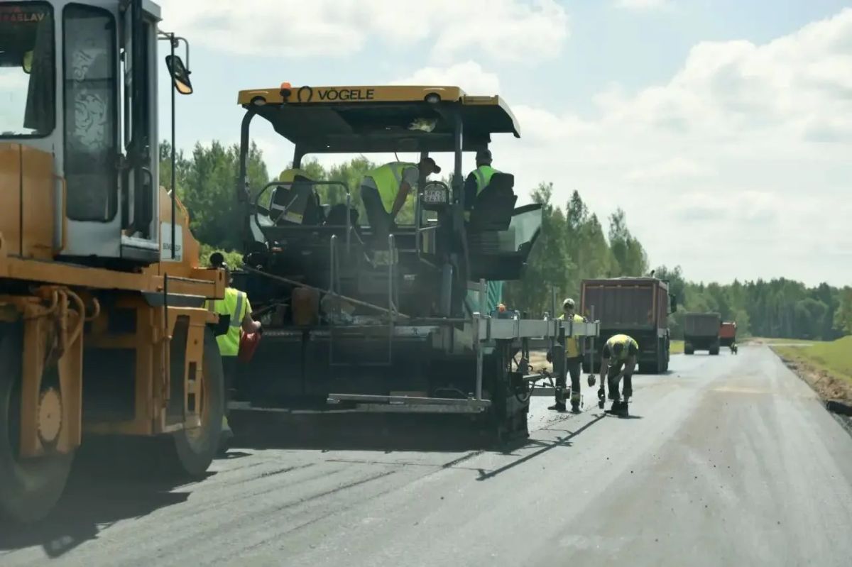 Василий Анохин: 18 октября свой профессиональный праздник отмечают работники и ветераны дорожного хозяйства Василий Анохин: 18 октября свой профессиональный праздник отмечают работники и ветераны дорожного хозяйства