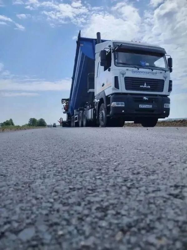 Представители отрасли дорожного хозяйства Смоленщины отмечают профессиональный праздник