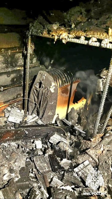 В Смоленском муниципальном округе на стройке сгорели три бытовки В Смоленском муниципальном округе на стройке сгорели три бытовки