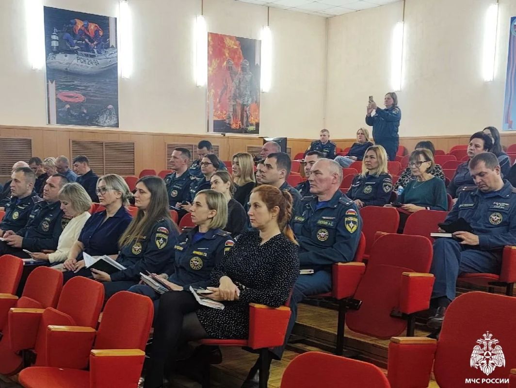 Сила единства: история и будущее России Сила единства: история и будущее России