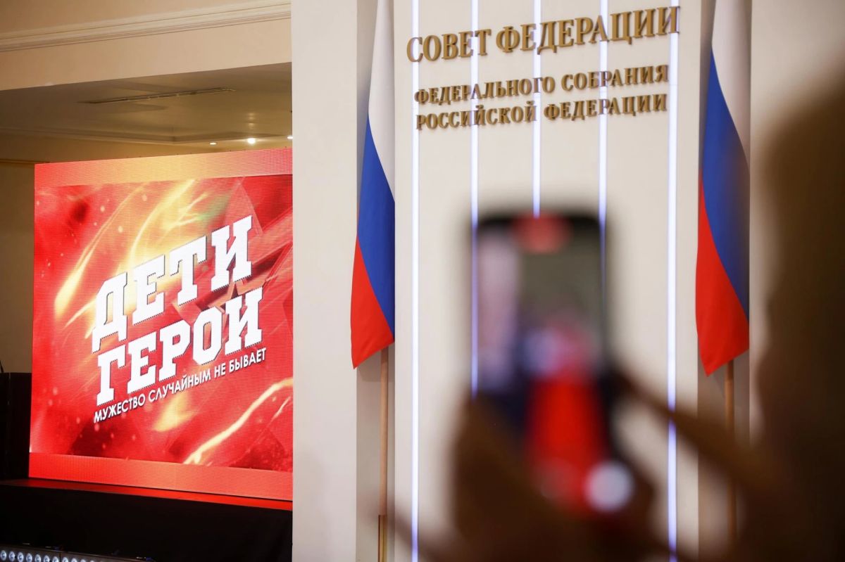 Пятнадцатилетний Евгений Яцук из Дорогобужа награждён медалью Совета Федерации «За проявленное мужество» Пятнадцатилетний Евгений Яцук из Дорогобужа награждён медалью Совета Федерации «За проявленное мужество»