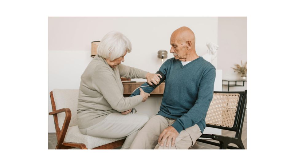 Пенсионеры: медицинские права и льготы, которые стоит знать