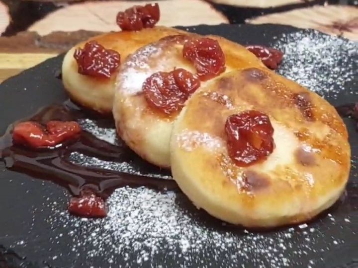 Сырники на любой вкус: 7 оригинальных рецептов для гурманов