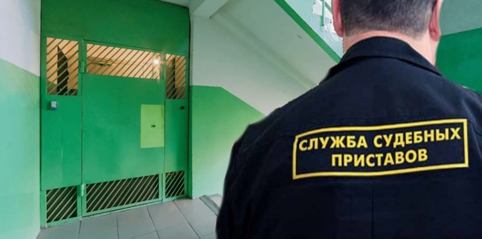 Как нелегальные тамбуры в подъездах превращаются в проблему: новый закон 2025 года