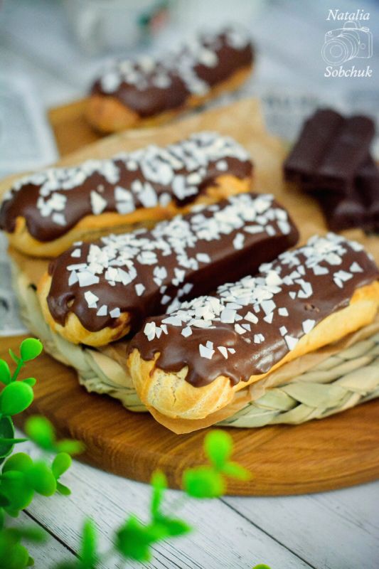 Необыкновенные эклеры с шоколадным кремом: секреты приготовления любимых заварных пирожных