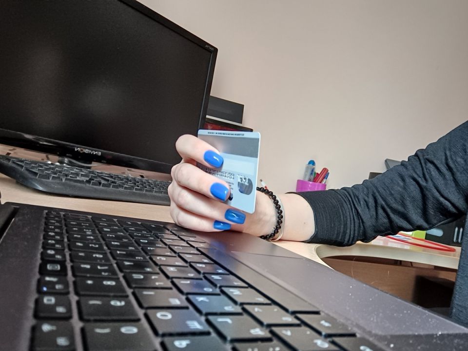 Санкт-Петербург: как аферисты обманули бизнесвумен, и теперь ей грозит уголовка