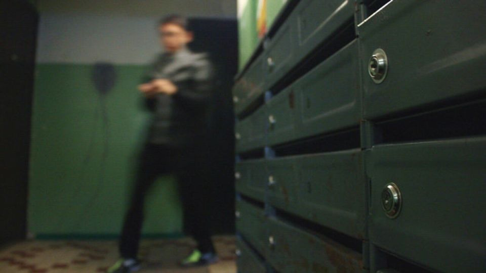 Когда общий коридор становится личной территорией: как защитить права соседей и общее имущество