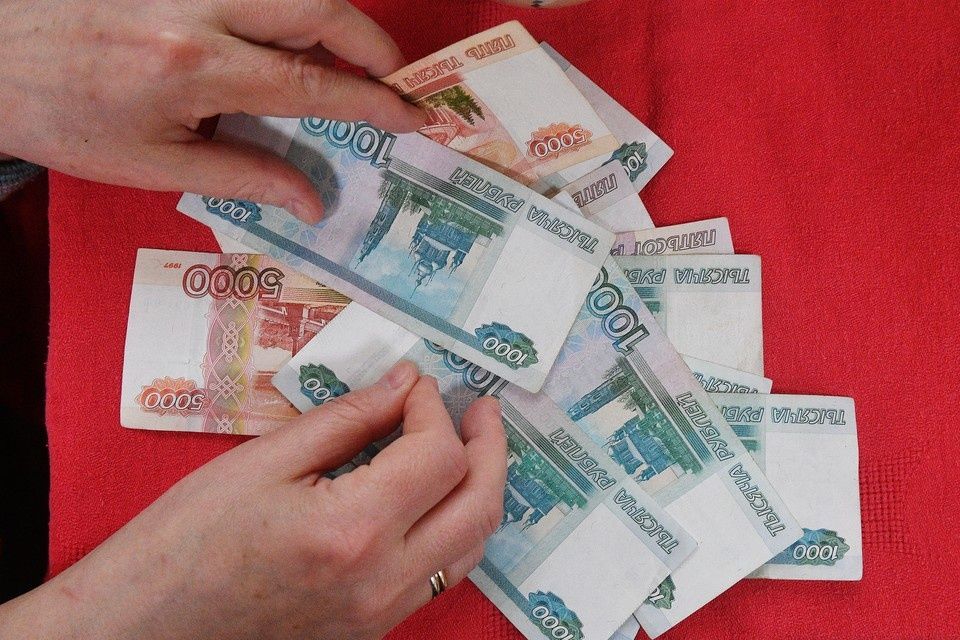 С 1 февраля меняется жизнь россиян: индексация более 40 выплат и новые правила для покупателей