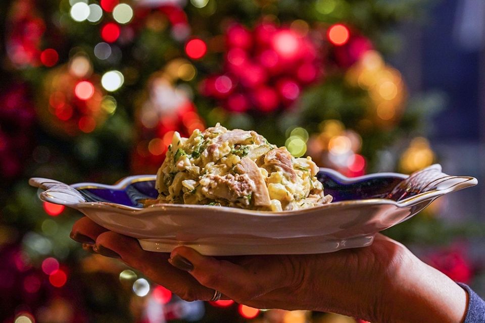 Безопасное празднование: Как правильно хранить новогодние блюда