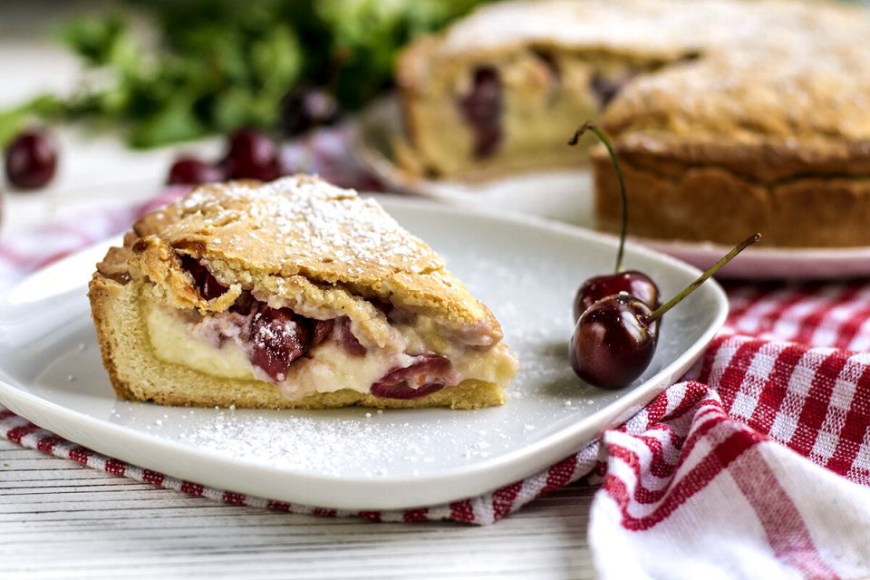 Нежный пирог с черешней: идеальный десерт для любого случая